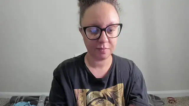 Snapshot of Paisleehaze chatting on October 10, 1:28 am Paisleehaze online show from October 10, 1:28 am