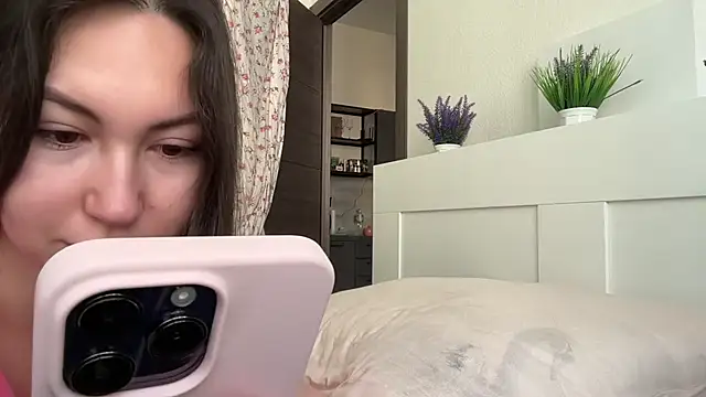 GIGI BENNET online show from September 25, 5:57 am