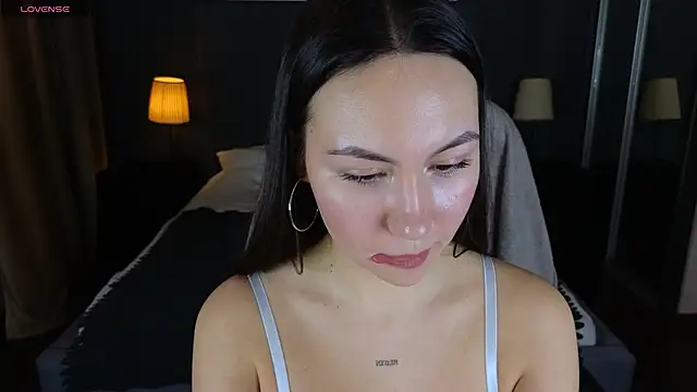 GIGI BENNET online show from February 26, 8:17 am