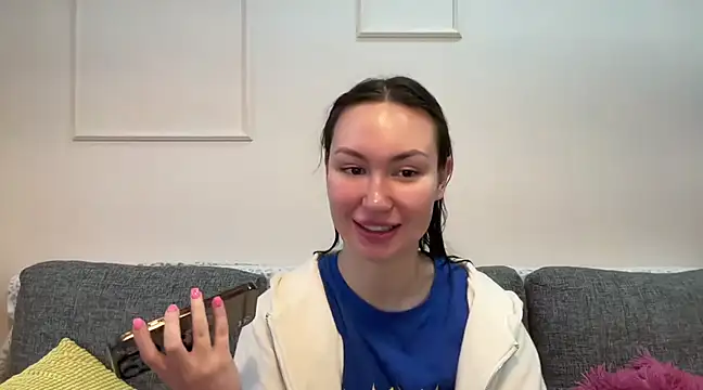 GIGI BENNET online show from March 18, 8:06 am