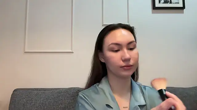 GIGI BENNET online show from March 4, 5:00 am