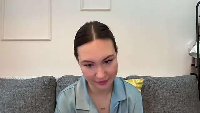 GIGI BENNET online show from March 3, 8:08 am