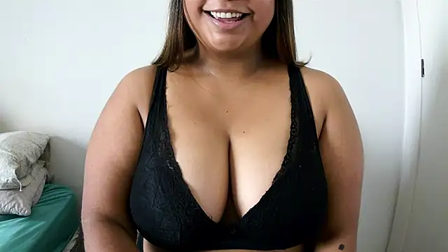 Snapshot of ArisaGonzalez chatting on September 19, 12:42 pm ArisaGonzalez online show from September 19, 12:42 pm