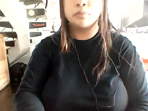 Snapshot of ArisaGonzalez chatting on December 14, 12:11 pm ArisaGonzalez online show from December 14, 12:11 pm