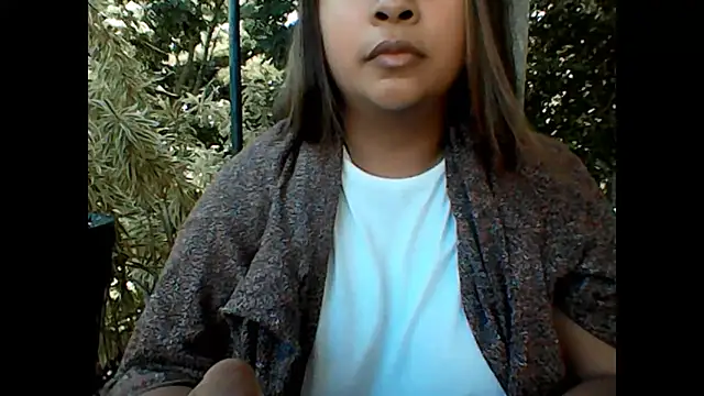 Snapshot of ArisaGonzalez chatting on February 25, 12:27 pm ArisaGonzalez online show from February 25, 12:27 pm