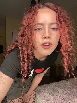 Snapshot of frikigyal chatting on December 14, 12:06 am frikigyal online show from December 14, 12:06 am