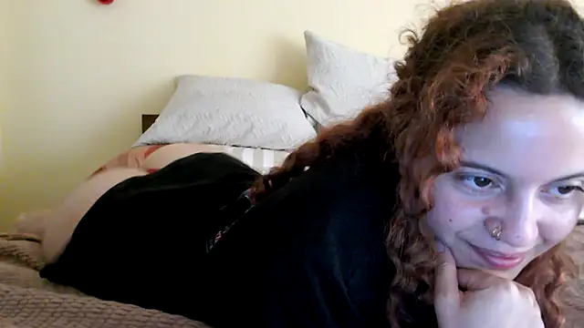 frikigyal online show from March 13, 2:16 am