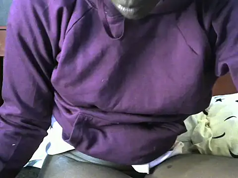 Snapshot of Cute_ninah chatting on October 13, 1:34 pm Cute ninah online show from October 13, 1:34 pm