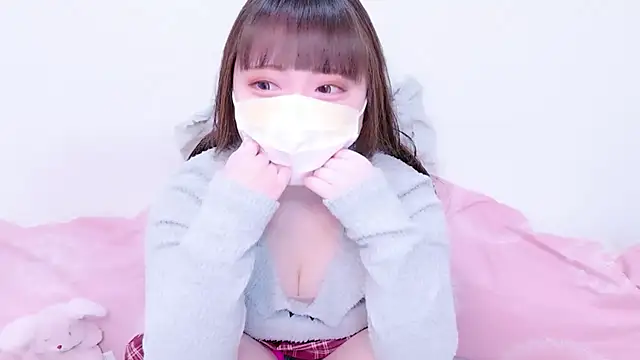 x--Miu--x online show from March 3, 11:17 am