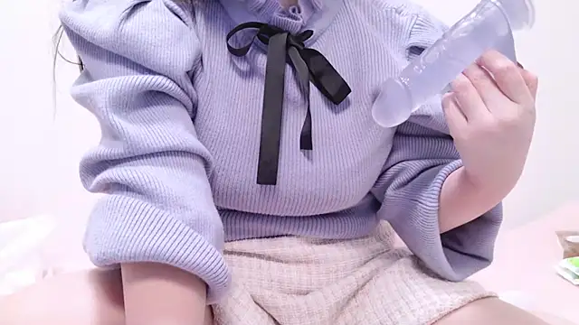 x--Miu--x online show from December 17, 11:39 am