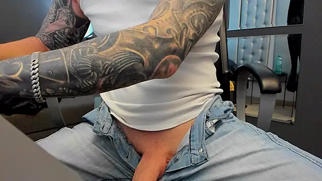 AronGrant online show from February 4, 9:59 am