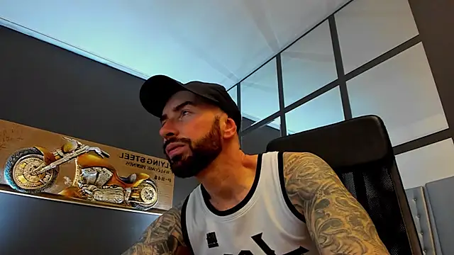 AronGrant online show from February 8, 9:51 am