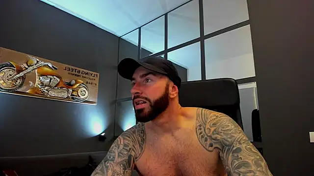 Snapshot of AronGrant chatting on March 3, 9:13 am AronGrant online show from March 3, 9:13 am
