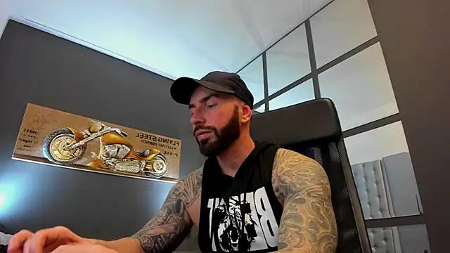 Snapshot of AronGrant chatting on March 18, 11:55 am AronGrant online show from March 18, 11:55 am