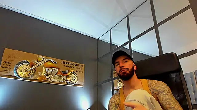 AronGrant online show from March 30, 9:44 am