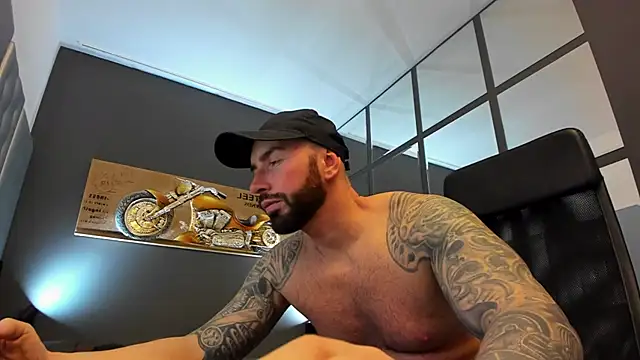 Snapshot of AronGrant chatting on February 25, 12:38 pm AronGrant online show from February 25, 12:38 pm