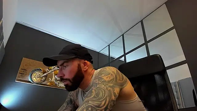 Snapshot of AronGrant chatting on March 14, 11:34 am AronGrant online show from March 14, 11:34 am