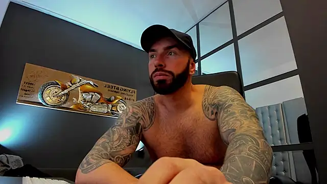 Snapshot of AronGrant chatting on March 3, 12:17 pm AronGrant online show from March 3, 12:17 pm