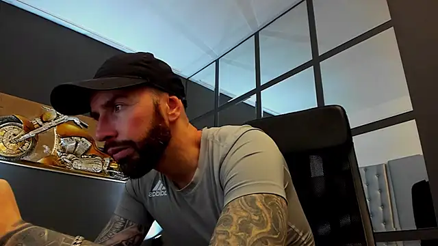 AronGrant online show from February 25, 10:04 am