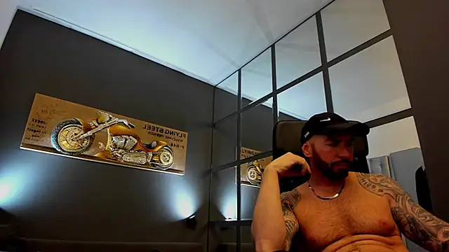 Snapshot of AronGrant chatting on March 20, 11:38 am AronGrant online show from March 20, 11:38 am