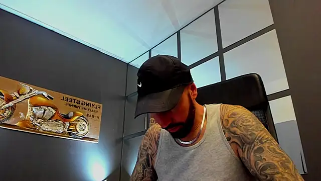 AronGrant online show from December 4, 10:58 am