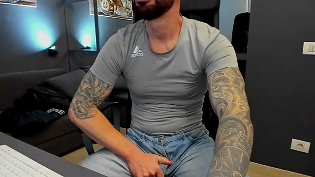 AronGrant online show from February 1, 10:13 am