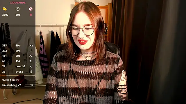 Snapshot of MyNameIsLilith chatting on January 15, 4:21 pm MyNameIsLilith online show from January 15, 4:21 pm