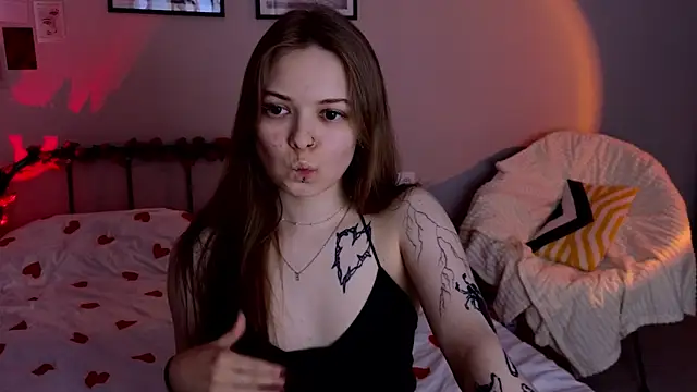 doll lol  online show from April 22, 7:09 pm