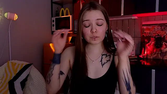 doll lol  online show from January 15, 10:35 pm