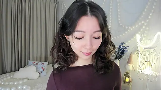 AgnieszkaBanana online show from December 14, 7:30 pm