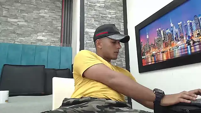 Chris Dick23 online show from November 27, 5:19 am