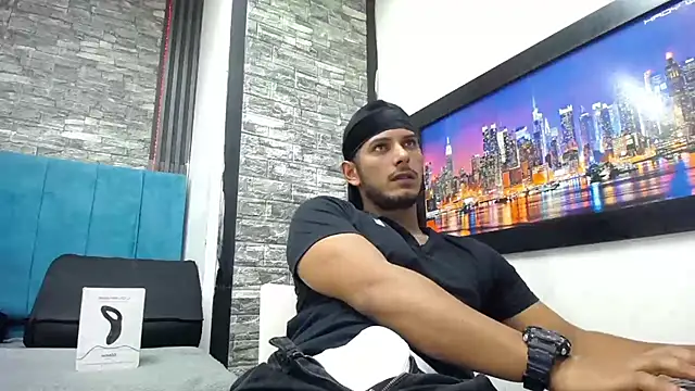 Chris Dick23 online show from March 22, 5:32 am