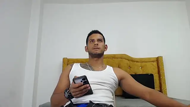 Chris Dick23 online show from April 11, 4:31 am