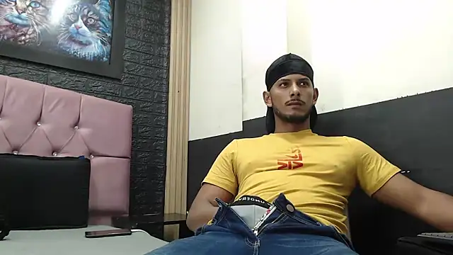 Chris Dick23 online show from October 18, 4:36 am