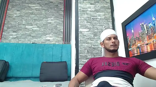 Chris Dick23 online show from January 15, 4:16 am