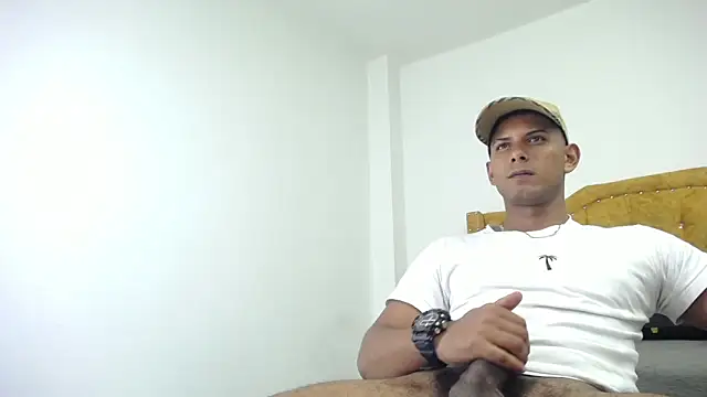 Chris Dick23 online show from April 14, 4:39 am