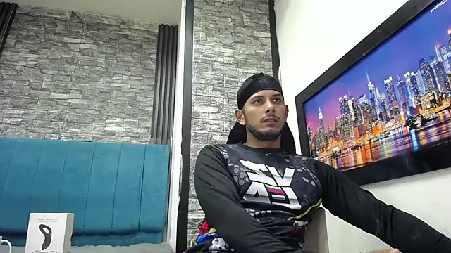 Chris Dick23 online show from March 19, 4:12 am