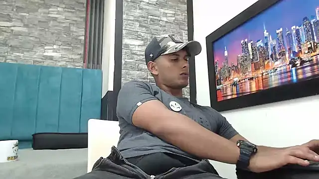 Chris Dick23 online show from November 26, 4:34 am