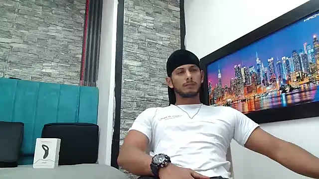 Chris Dick23 online show from January 14, 5:11 am