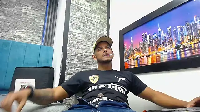 Chris Dick23 online show from February 6, 5:14 am