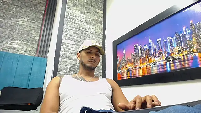 Chris Dick23 online show from February 7, 4:42 am