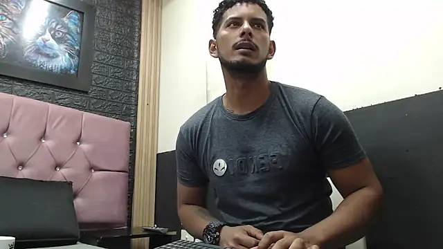 Chris Dick23 online show from October 22, 4:12 am