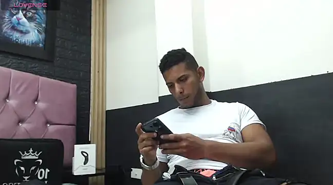 Chris Dick23 online show from March 7, 3:29 am