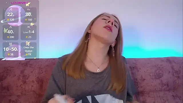 Miiaa doll online show from November 14, 2:37 am