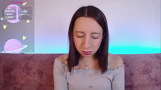 Snapshot of Miiaa_doll chatting on January 8, 1:44 am Miiaa doll online show from January 8, 1:44 am