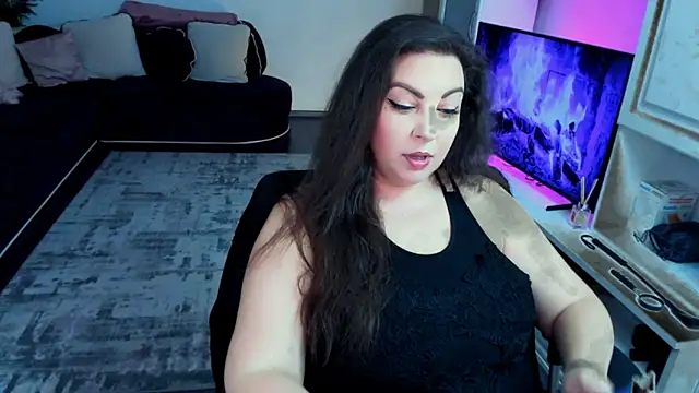 KlaraHope online show from May 8, 9:40 pm