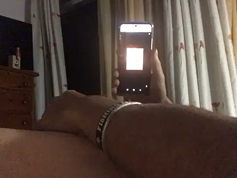 Snapshot of Dicksexhandjob chatting on December 18, 6:10 am Dicksexhandjob online show from December 18, 6:10 am