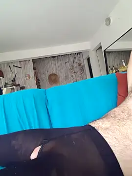 Snapshot of terisdfg chatting on January 11, 6:24 am terisdfg online show from January 11, 6:24 am