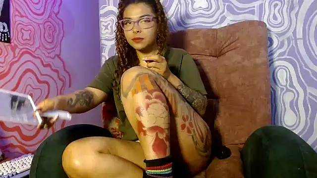 420viol3ta  online show from October 24, 11:26 pm