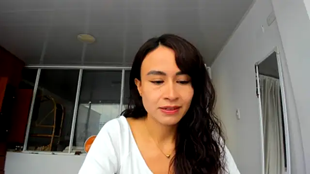 Snapshot of reme_ark23 chatting on February 5, 7:10 pm reme ark23 online show from February 5, 7:10 pm